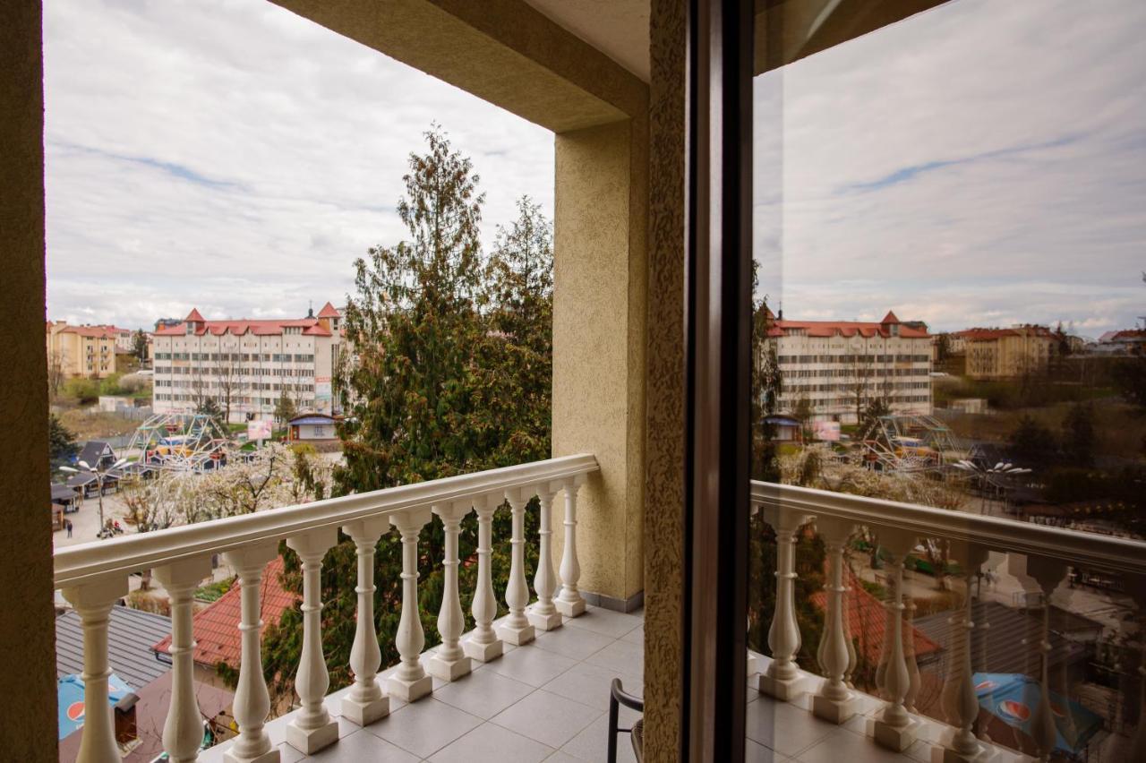 Na Horyzonti Hotel ตรุสคาเวตส์ ภายนอก รูปภาพ